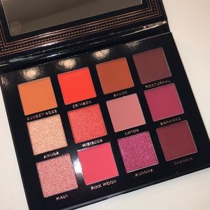 Ace Beaute Scarlet dusk Palette